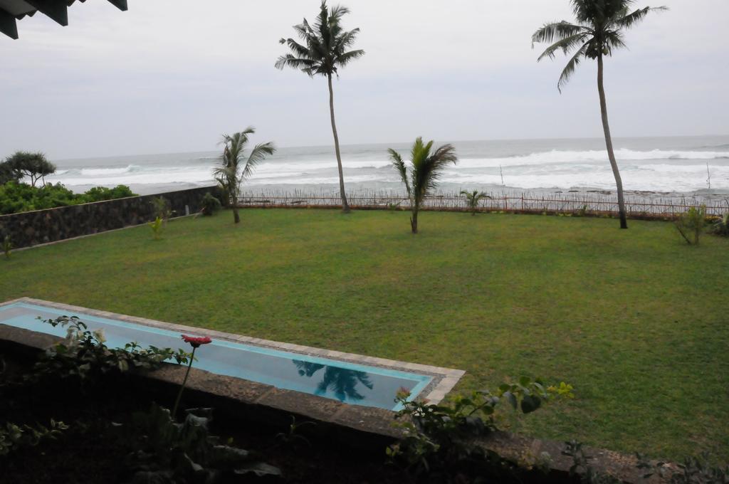 Villa Atulya At Ocean'S Edge มิริสซา ภายนอก รูปภาพ