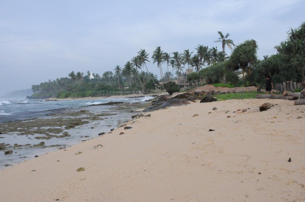 Villa Atulya At Ocean'S Edge มิริสซา ภายนอก รูปภาพ